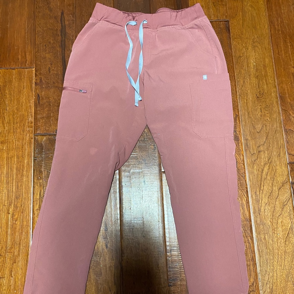 Figs YOLA pants
